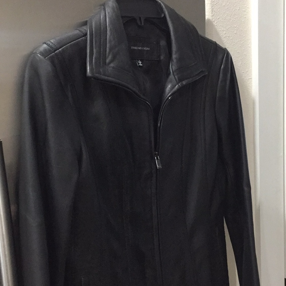 Women’s Jones New York leather jacket - Picture 3 of 3